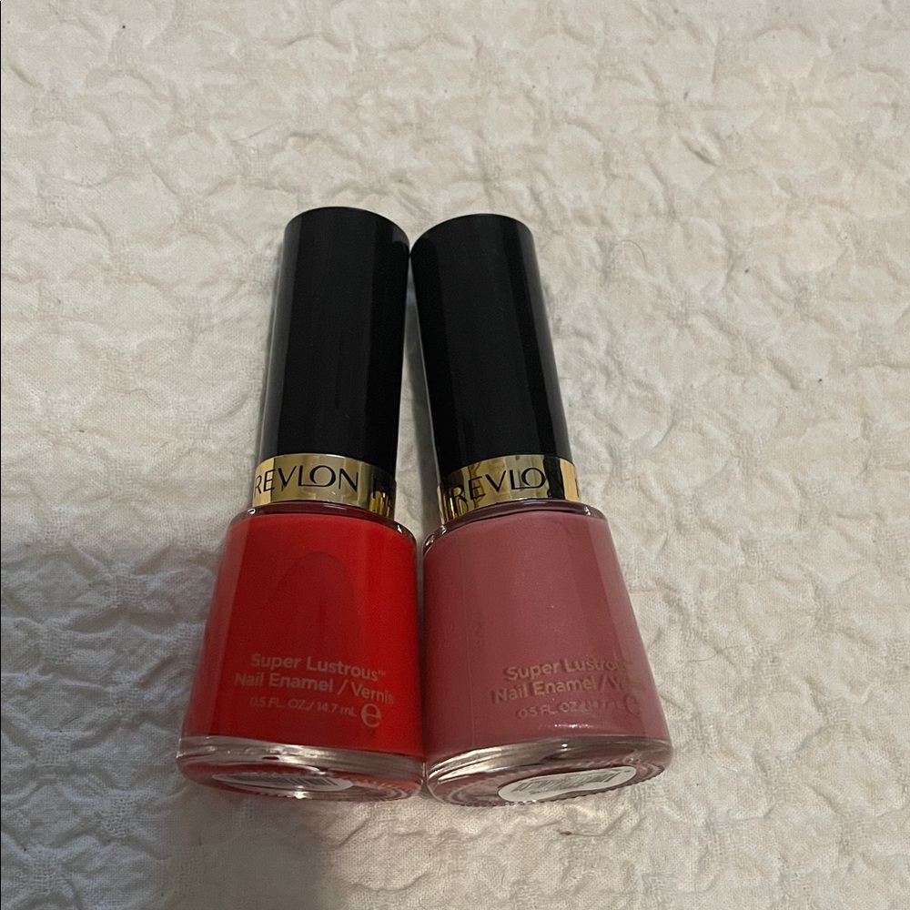 NWT Revlon Nail Polishes 151 640